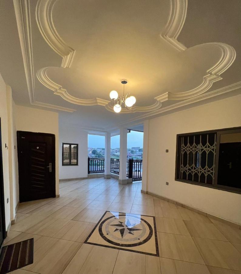 Adiebeba Baffour Apartments מראה חיצוני תמונה