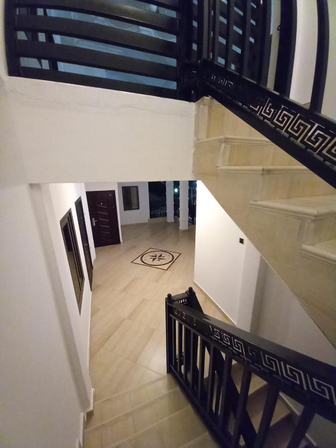 Adiebeba Baffour Apartments מראה חיצוני תמונה