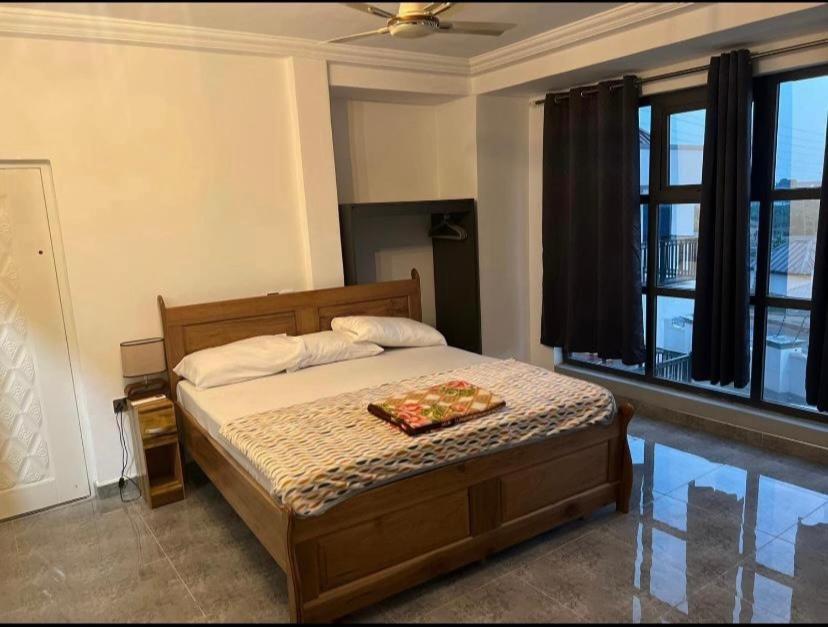 Adiebeba Baffour Apartments מראה חיצוני תמונה