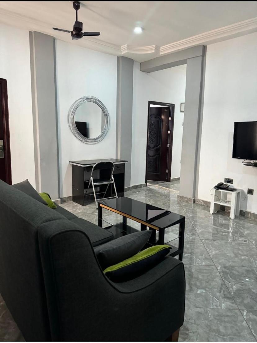 Adiebeba Baffour Apartments מראה חיצוני תמונה
